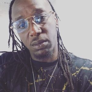 Meet your Posher, Derwin